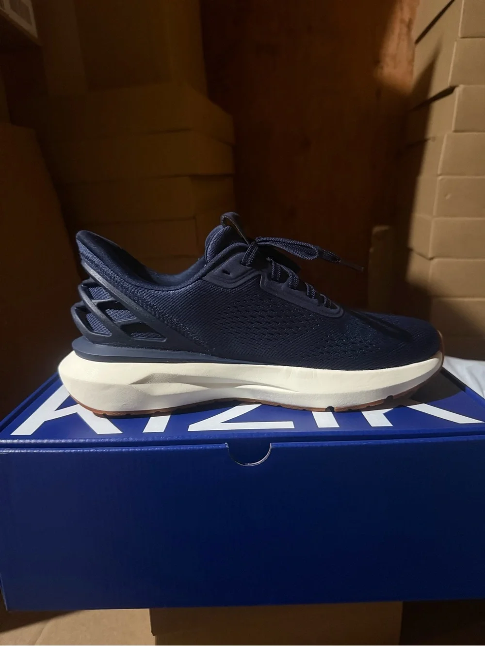 NWT Kizik Athen Naval Academy Blue Size 8